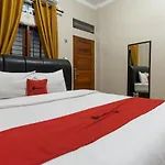 Reddoorz At Joyce Guest House Medan