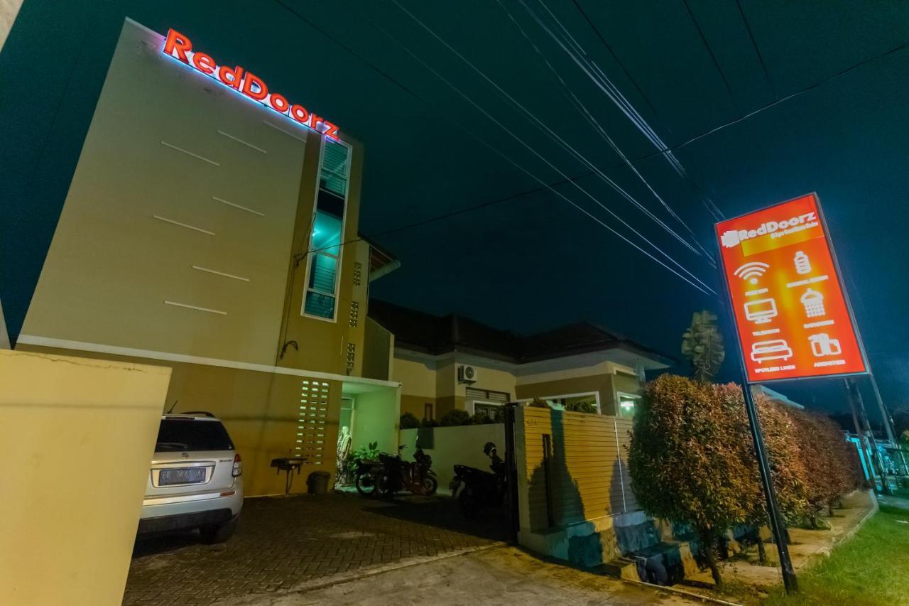 Hotel Reddoorz At Joyce 2*
